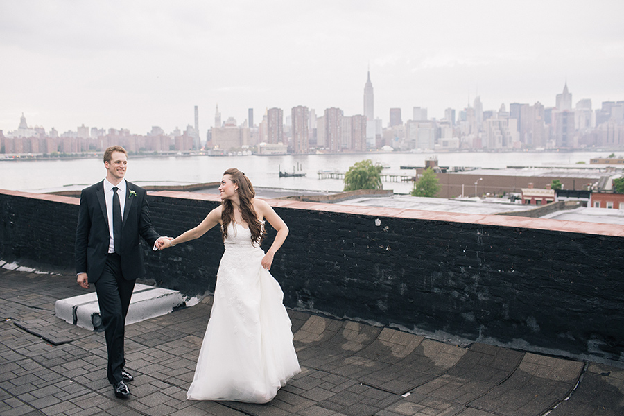 Summer, rainy day wedding at Greenpoint Loft in Brooklyn, New York Public Library, DIY, Jewish Wedding, by Kelly Kollar Photography