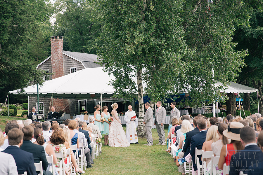 Rustic farm wedding at Wilton Riding Club Barn in Wilton, Connecticut. By Kelly Kollar Photography.