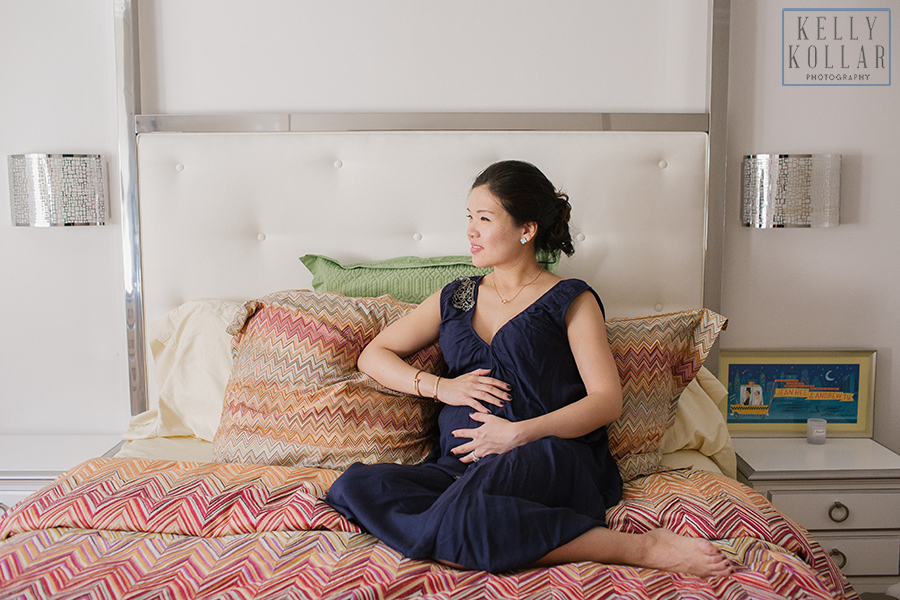 Maternity session in Manhattan. By Kelly Kollar Photography.
