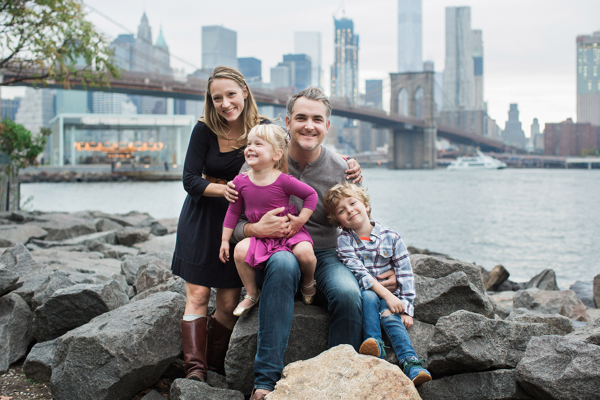 Family session in Brooklyn Bridge Park in New York.  Photos by Kelly Kollar Photography.