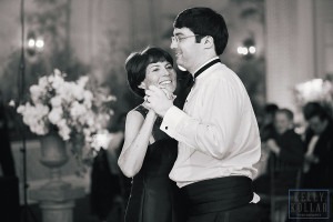 Jewish wedding at New York Botanical Garden in the Bronx. Photos by Kelly Kollar Photography.