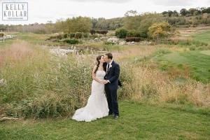 Fall wedding at Harbor Links Golf Course in Port Washington, New York. Photos by Kelly Kollar photography.