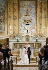 Fall, autumn wedding at St. Ignatius Loyola and New York Athletic Club. Photos by Kelly Kollar Photography.