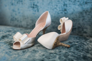 Wedding at Whitby Castle in Rye, New York. Photos by Kelly Kollar Photography.