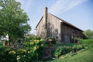 Wedding at Lion Rock Farm in Sharon, Connecticut. Photos by Kelly Kollar Photography.
