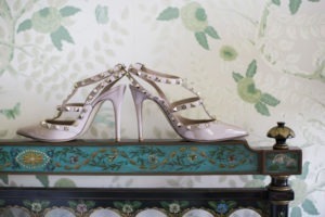 A pair of Valentine heels at Hamilton Farm Golf Club in New Jersey. Photo by Kelly Kollar Photography.